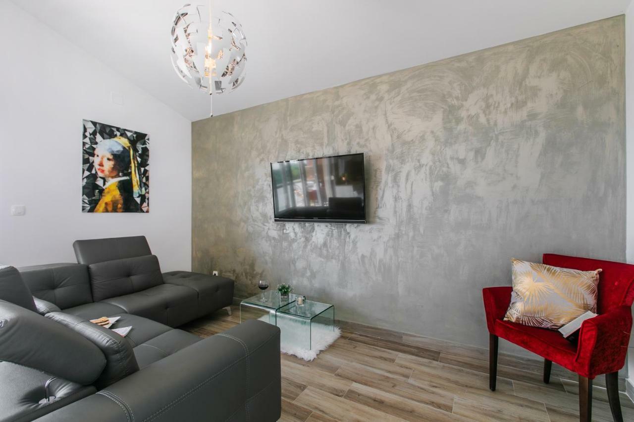Sea Sparkle Luxury Apartment Split Exterior photo